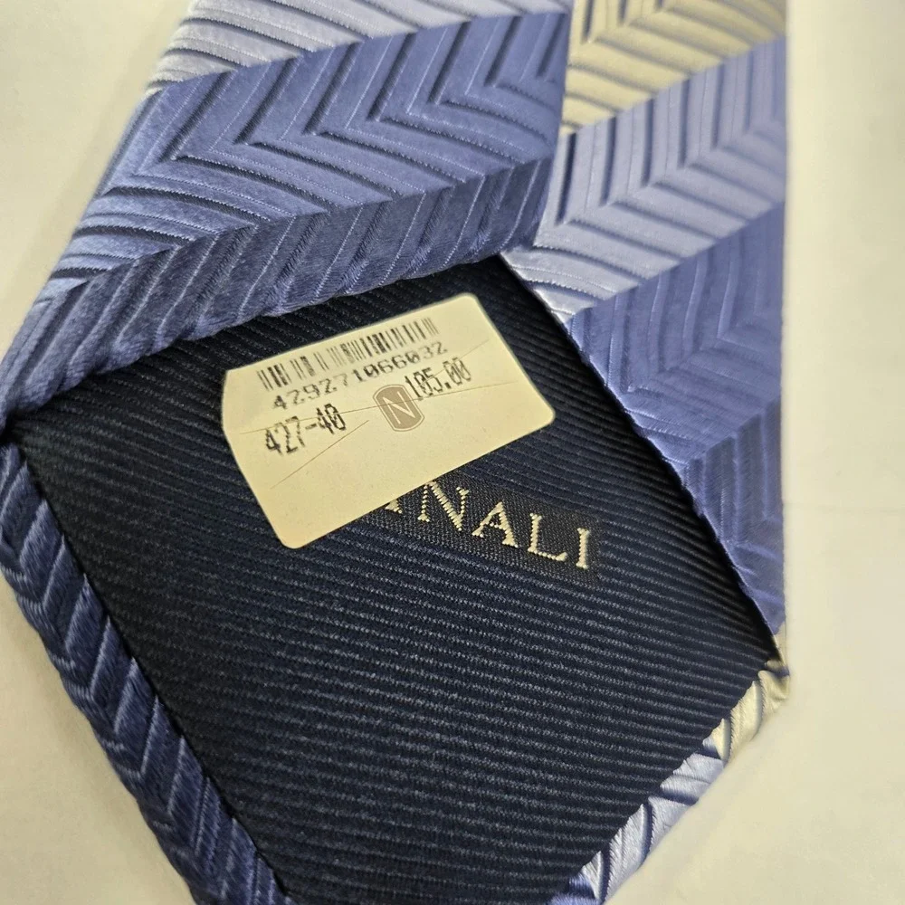 Canali Blue Silver Chevron Herringbone Silk Tie Made in Italy Mens Necktie